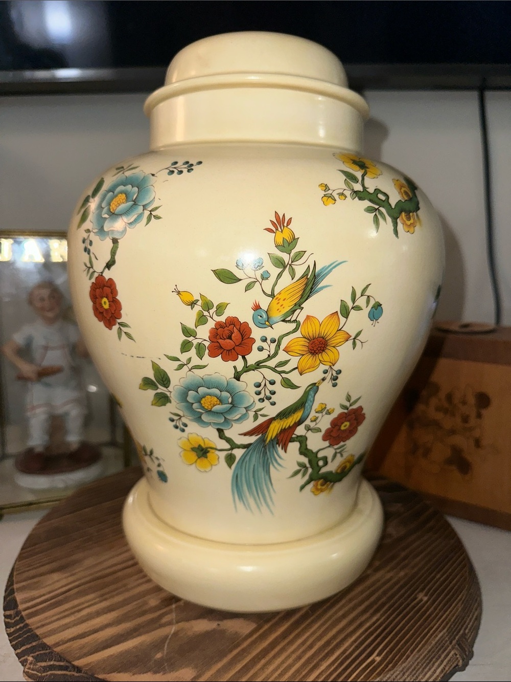 vintage Sadler England "Bird of Paradise" style ginger jar